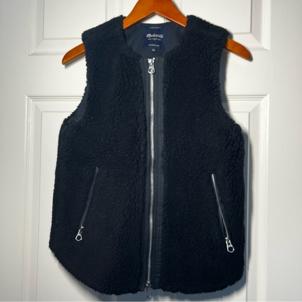 Madewell Women’s Black Sherpa Faux Fur Zipper Vest Size XS